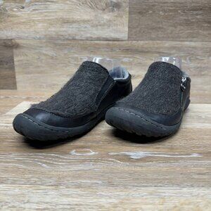 JBU Crimson Slip On Gray Textured Wool Casual Shoe Women's Size 8